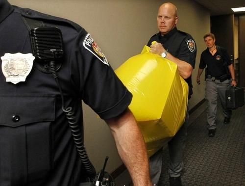 外卖员|《杂阒集》第三篇 黑色猫咪