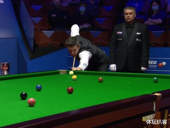 宾汉姆|11-13！世锦赛酝酿超级冷门：夺冠热门连输5局，朝黑马竖起大拇指