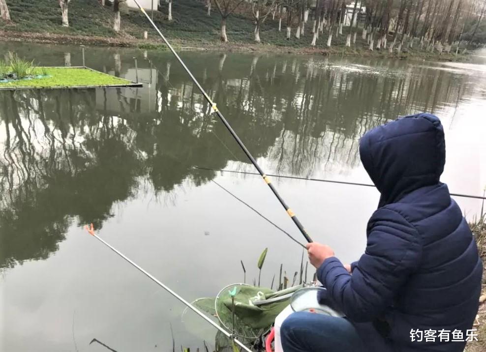 饵料|深冬野钓轻口鱼，有小杂鱼闹钩，经过这三方面的改变，可专钓鲫鱼