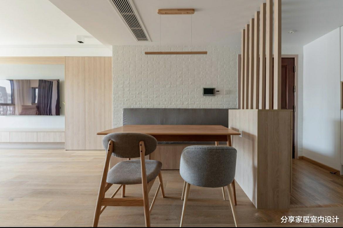 135平三居室，夫妻俩花大量心思设计，打造一家四口幸福新生活