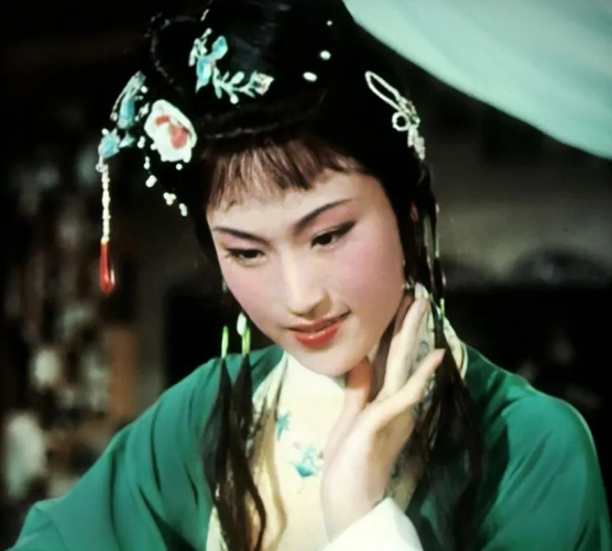 龚俊|林黛玉扮演者王文娟逝世，贾宝玉扮演者沉痛哀悼，王文娟晚年照变化大