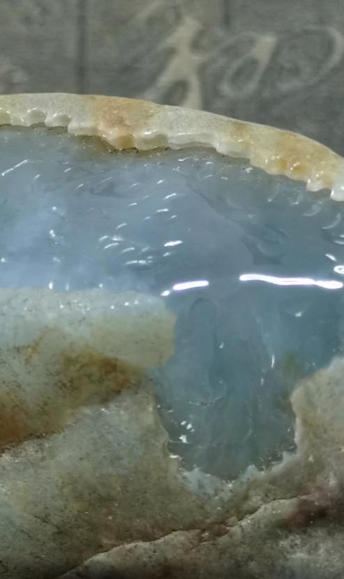 翡翠|什么是翡翠原石中的“水石”？