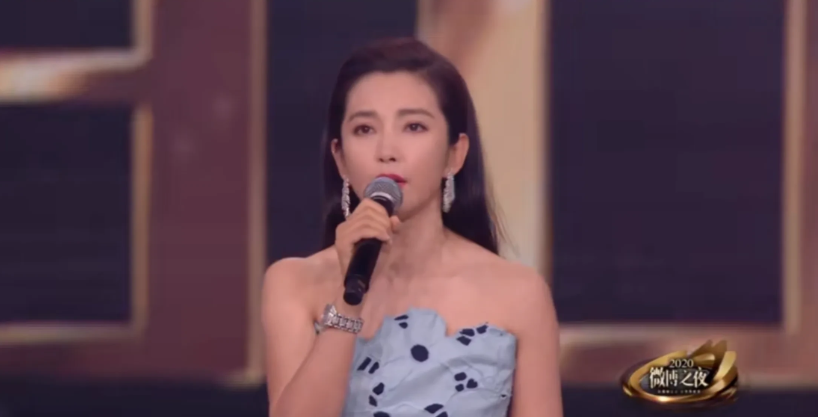 赵丽颖|微博之夜合照大有玄机！把明星划分为四类，谁真有底气一目了然