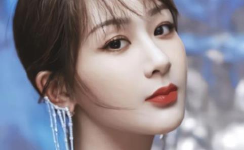 杨紫|《家有儿女》播出15年，杨紫、毛晓彤变化大，但朵朵却最惊艳