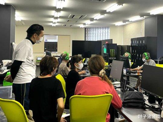 电子竞技|堡垒之夜职业战队平均年龄69岁！这波是：我奶奶来玩得都比你好