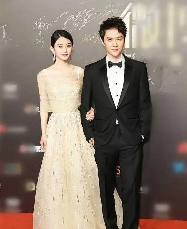 冯绍峰|赵丽颖冯绍峰离婚:男方曾与女大学生传绯闻,钻行李箱在酒店约会