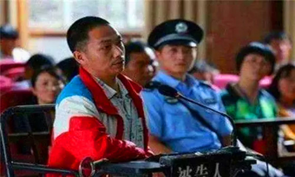 腾冲 “云南腾冲枪杀案”始末：妻子出轨丈夫索赔反被辱，持枪杀害情夫