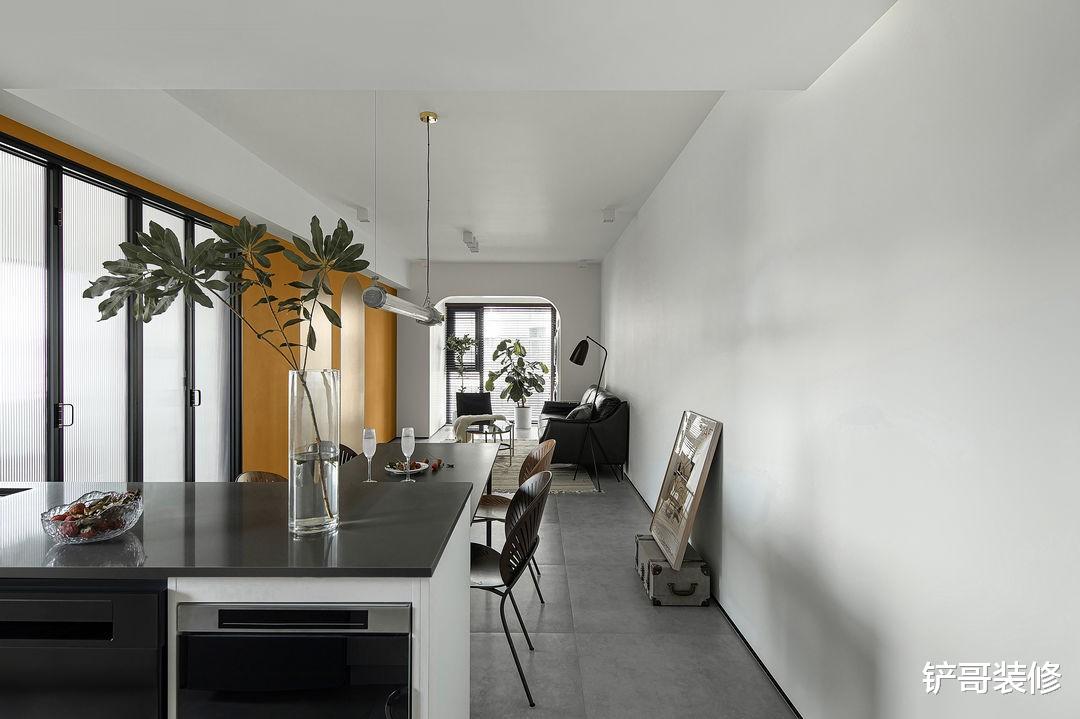 5平方米的浴室，也能拥有大浴缸，堪称小户型的设计模范