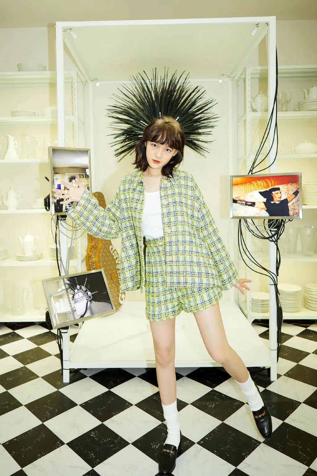 文淇|被喷“最丑00花”？鞋拔子脸的她，是怎么把95花顶流们按在地上摩擦的？