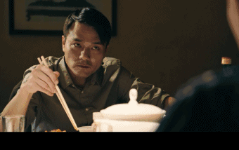 张天爱|63岁万梓良再收徒，拿钱打徒弟头惹争议，影坛能否再出一个林家栋