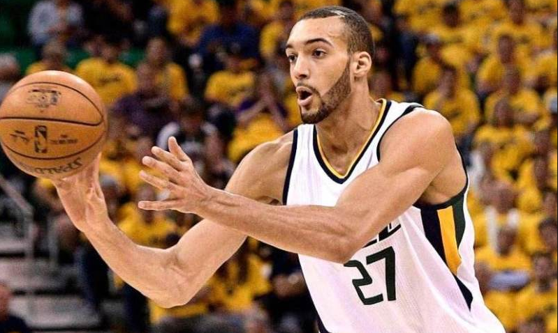 戈贝尔|同人不同命,戈贝尔拿2.03亿,数据相同,他却只拿两百万