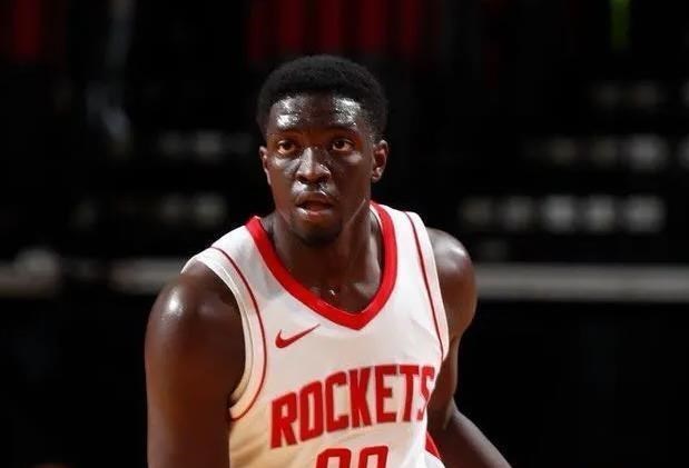 火箭隊|場均11+3還不滿意？火箭簽約2選1，16+5猛將示好航天城！