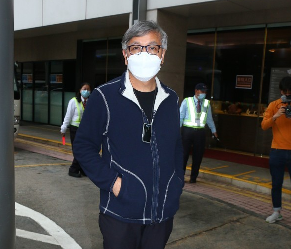 周星驰|吴孟达病逝群星哀悼，周润发朱茵任达华难过不舍，星爷关机独自悲伤