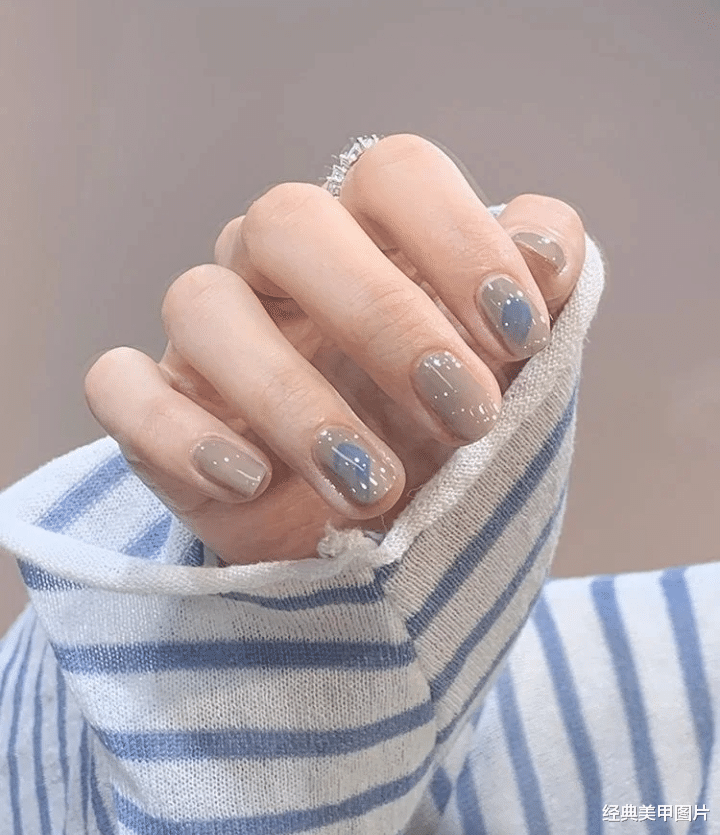 美甲|2021春日显白美甲图鉴，该给你的指甲换新衣服啦！