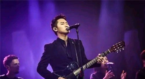 赵薇|汪峰的歌自己唱不火，其他人一唱就火，真是绝了