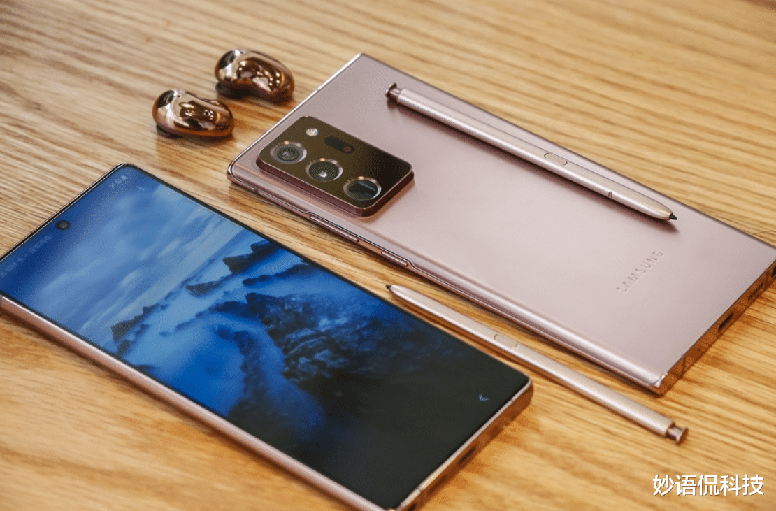 三星手機|頂級屏幕+12GB+256GB，“跳水價”3300元，三星手機值不值得買？