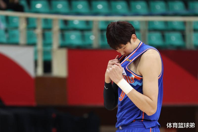 首钢集团|总冠军你哪里走，你也该属于首钢了，因为秦晓雯与周琦即将联手！