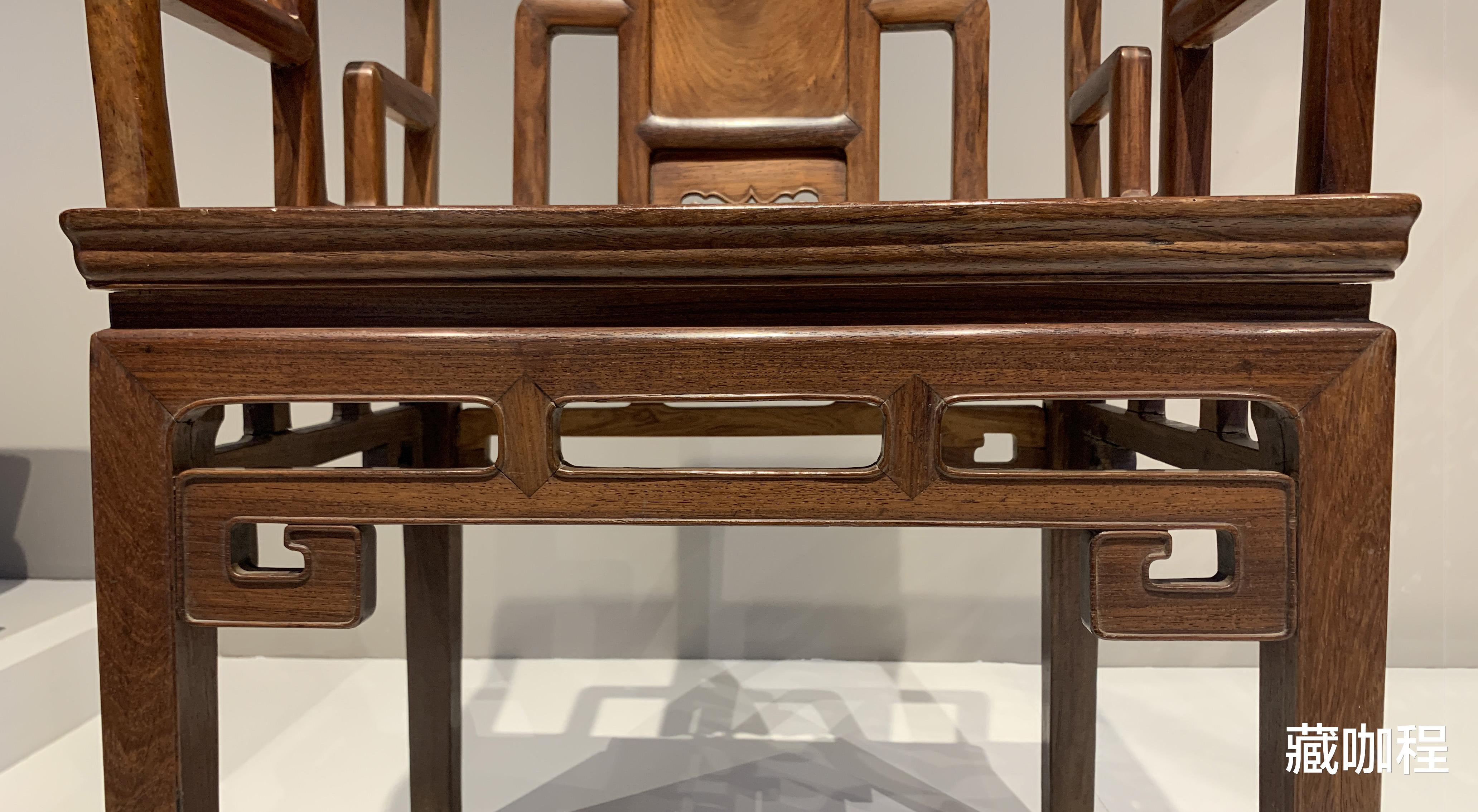 |有束腰、马蹄足,另类清式黄花梨椅