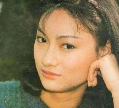 惠英红|《梅艳芳》即将上映，惠英红哽咽发言，她的经历和梅艳芳太相似