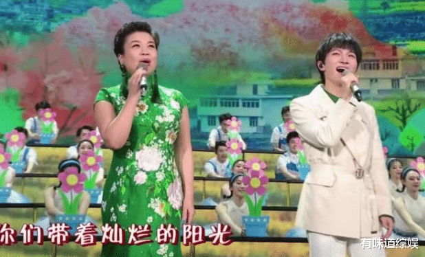 周深|歌手“包装”有多狠? 肖战、迪玛希不算啥, 周深“整容式”逆袭