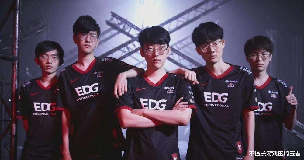 jiejie|EDG众人直播效果爆炸，MEIKO被质疑脚本，JIEJIE被主播要打野位