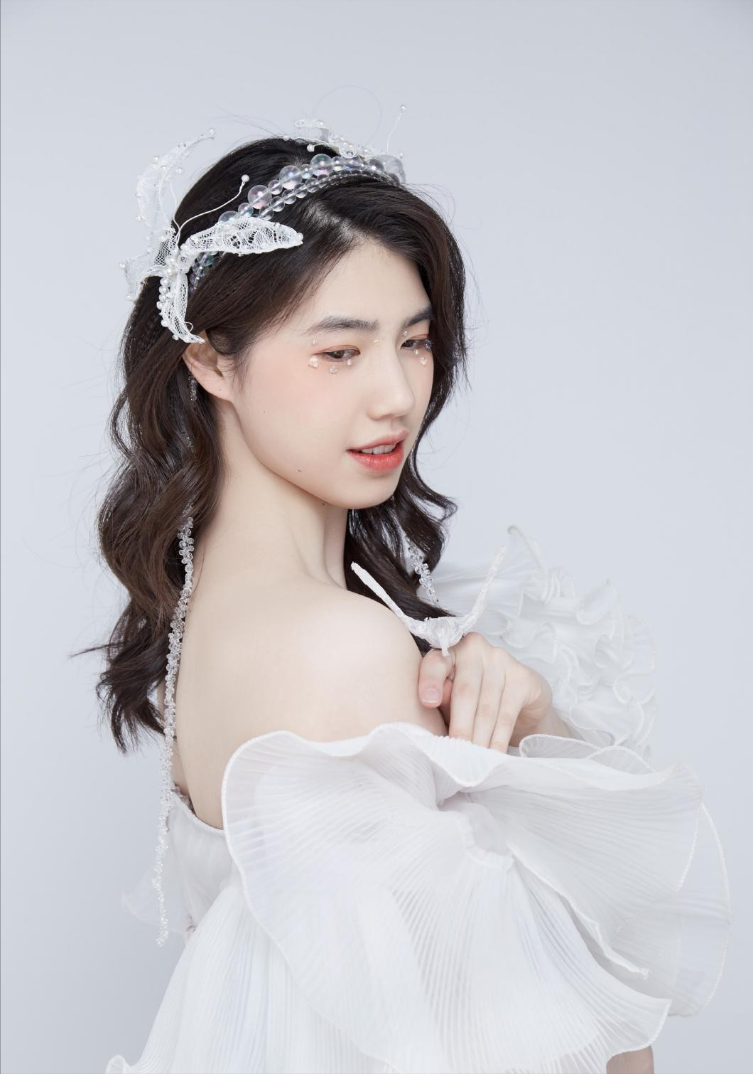 Lady变美日记|“四枚奖牌”得主张雨霏，穿小香风套裙秀美腿，比冠军光环还耀眼