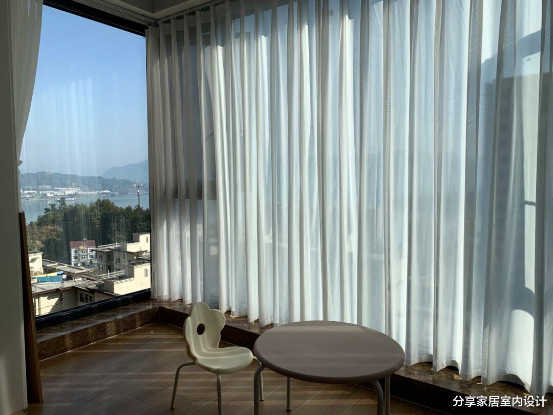 90后第一套房子,坚持不做吊顶不做电视墙,完工后特别满意!