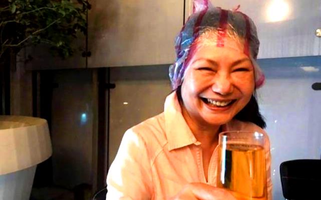 大S|大S的妈妈黄春梅:嫁入豪门当佣人,独自抚养三个女儿有泪水