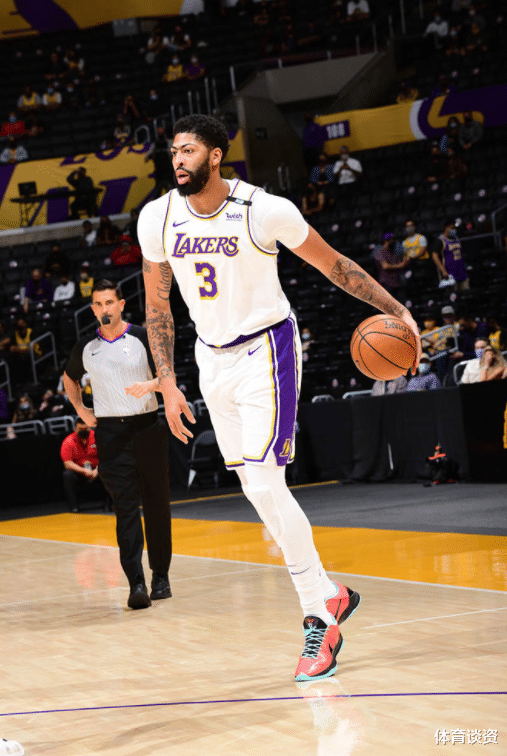 戴维斯|还是你机智！隐瞒伤病签1.9亿顶薪，31场比赛9处受伤，露馅后还嘴硬