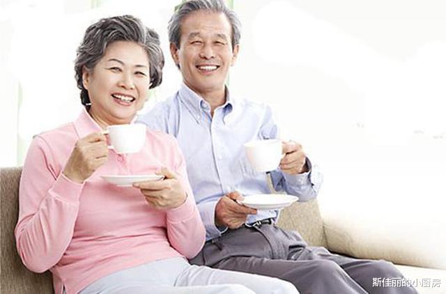 通便|建議中老年人：無論貧與富，多吃這五種零食，好吃又營養勝過保健品