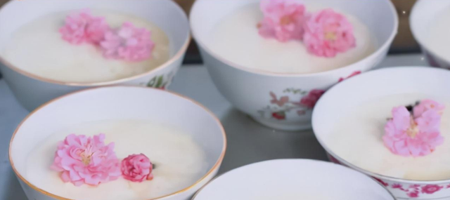 向往|《向往》被扒作秀，吃完“桃花撞奶”，嘉宾走后悄悄吃盒饭