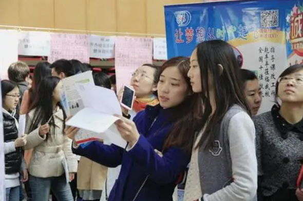 留学生|大公司HR坦言：“宁招国内名校生，不招海归留学生”，原因太扎心