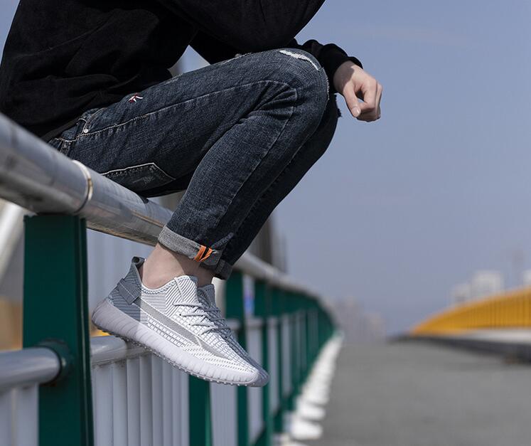 新疆维吾尔自治区|耐克门店恢复冷清,国货界出现“硬骨头”,降价一半只为叫板耐克