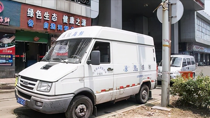千金芳 48岁男子当街昏迷，肝脏衰竭离世，医生：1种水果常吃，或无异于“自残”