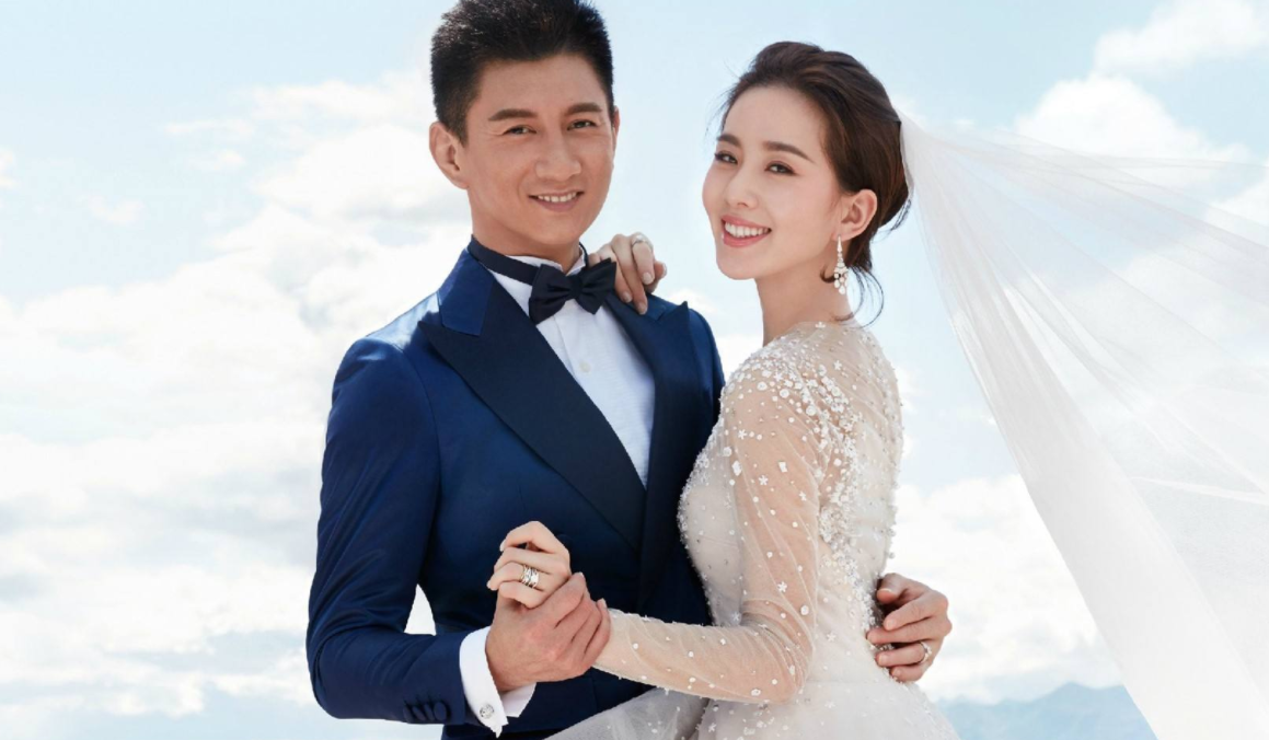 金士杰|他57岁娶22岁女大学生，生活中妻子称他“爸爸”，60岁喜得龙凤胎