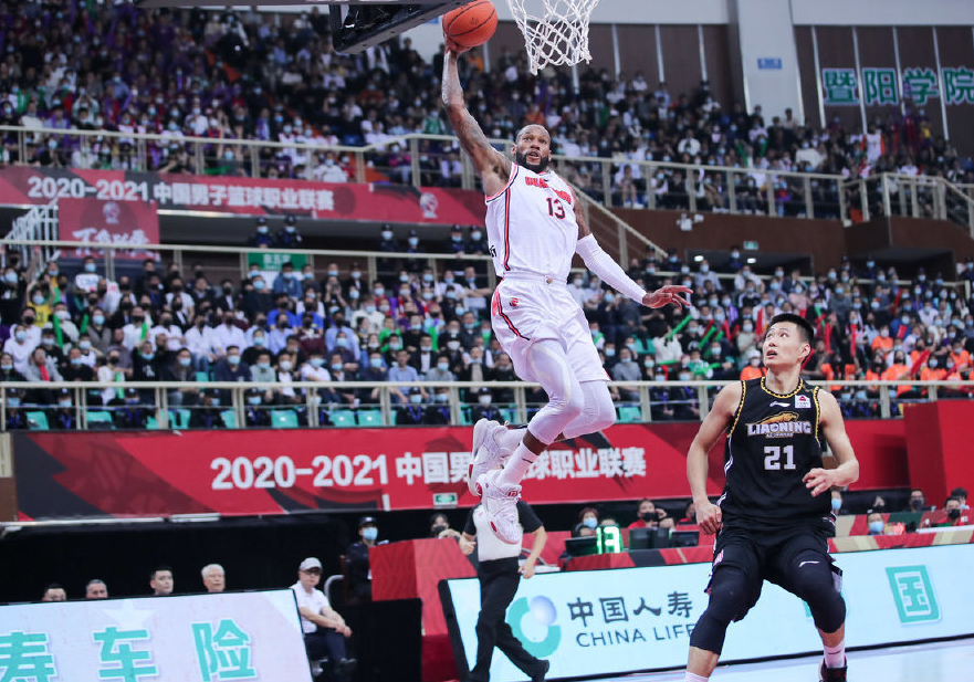 遼寧男籃|總決賽第一場結束！遼寧不敵廣東，楊鳴說了心里話，提到了杜峰！