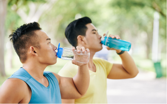 天天听健康 男子尿酸飚到800，遗憾离世！医生叹息：年纪轻轻，太过“放纵”