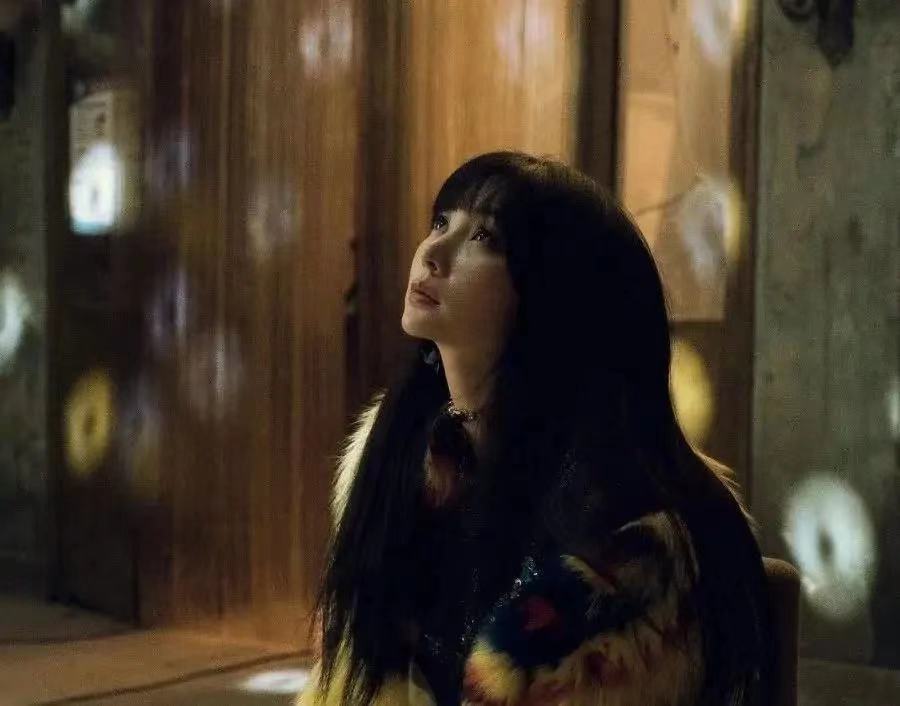 柳岩|提到柳岩,你的第一反应是什么?性感、妖娆....