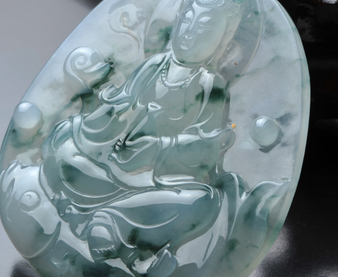 翡翠|不要随便购买翡翠观音,触碰这些误区,你认为是小问题吗?