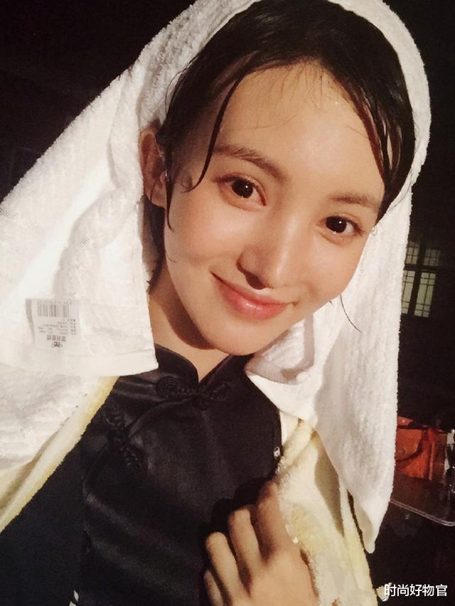 时尚好物官|金晨皮肤水润白皙，晋升新一代素颜女神，网友：太惊艳了