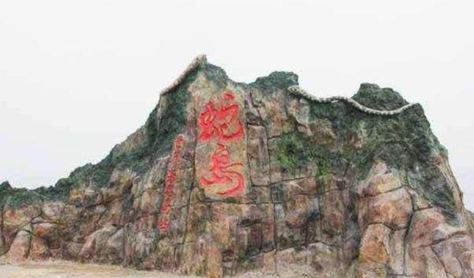 1989年1万条蛇围着800个盆喝水,蛇是如何喝的?没水的地方怎么办
