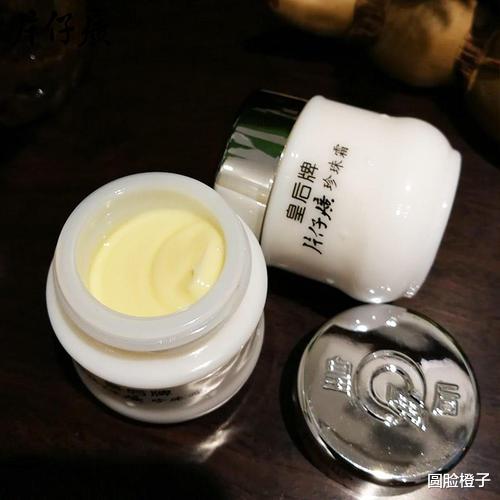 面霜|烟酰胺先放一边！我国有一老面霜，能保湿还能提亮肤色，你用过吗？