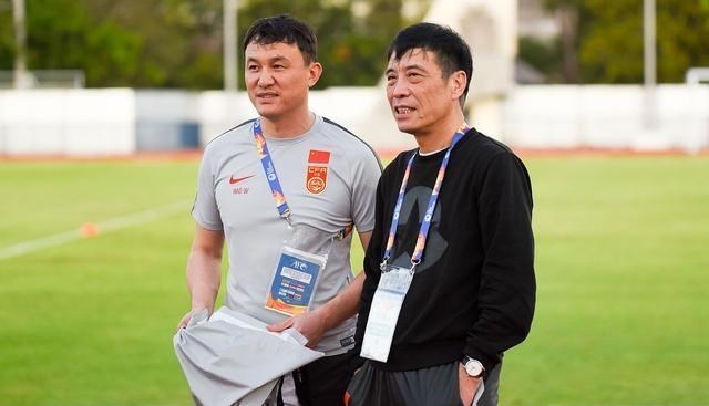 一个人的夜晚 媒体称中国足球倒退30年,28年1年成0,专家:中性名可能停止