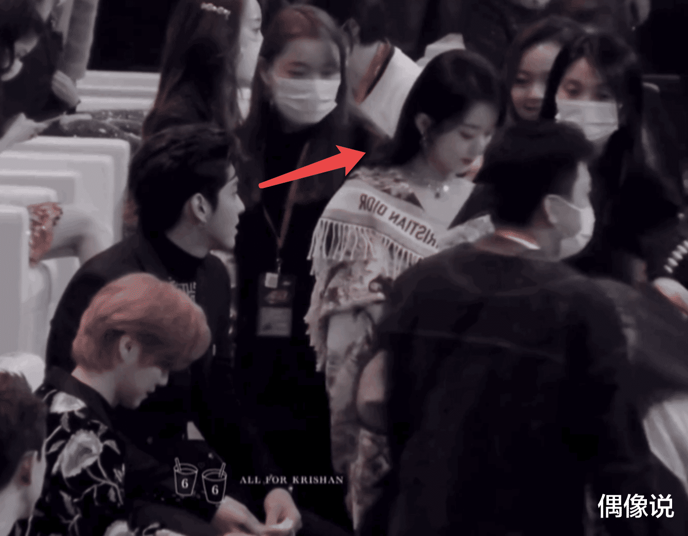 赵丽颖|微博之夜赵丽颖转身一刹那，吴亦凡的眼神好温柔！