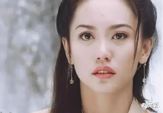 郭妃丽|被网友集体大喊美过高圆圆，退出多年还能在49岁美出圈！