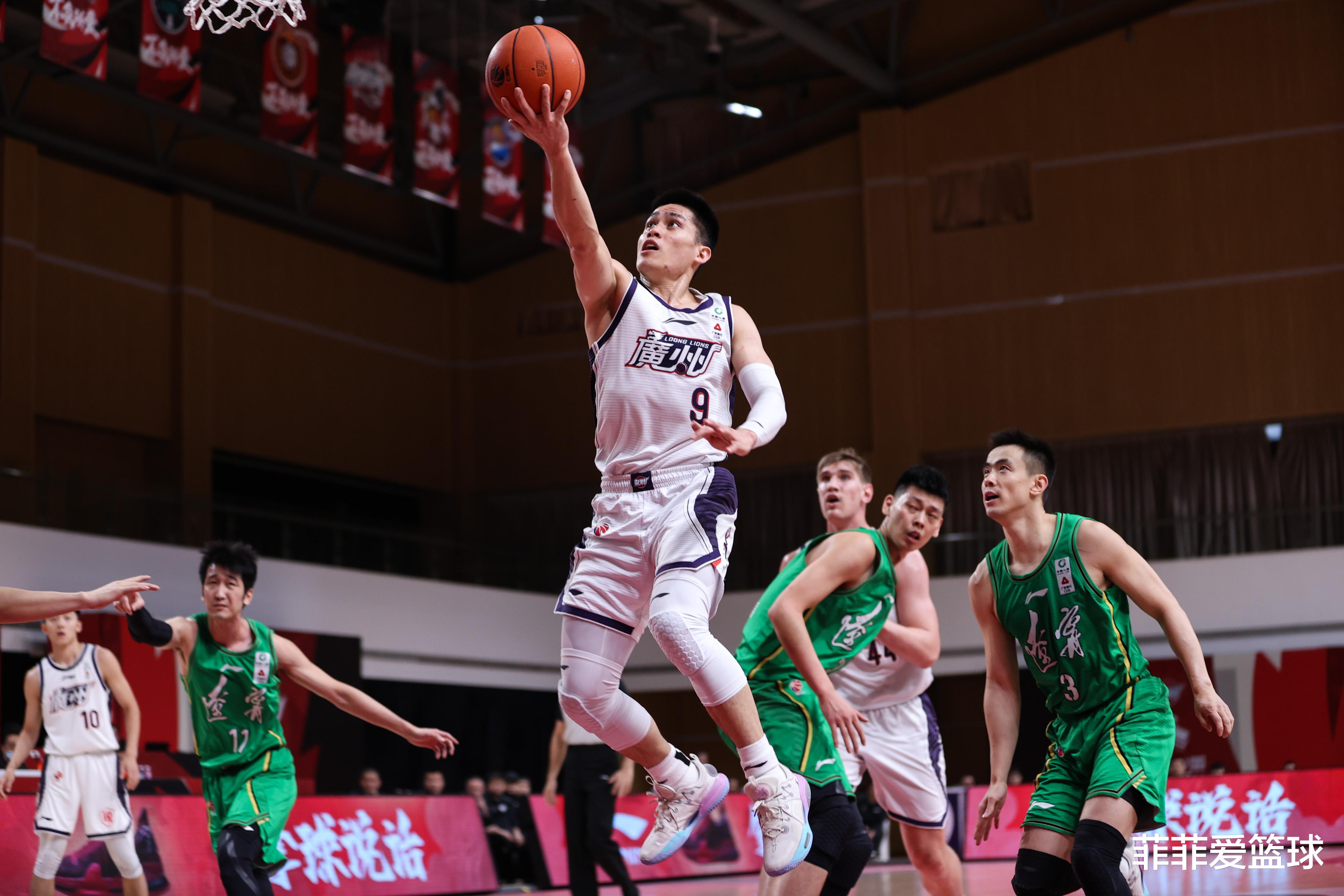 陈盈骏|3次30+得分！CBA再出强势本土后卫，郭士强培养带队两不误