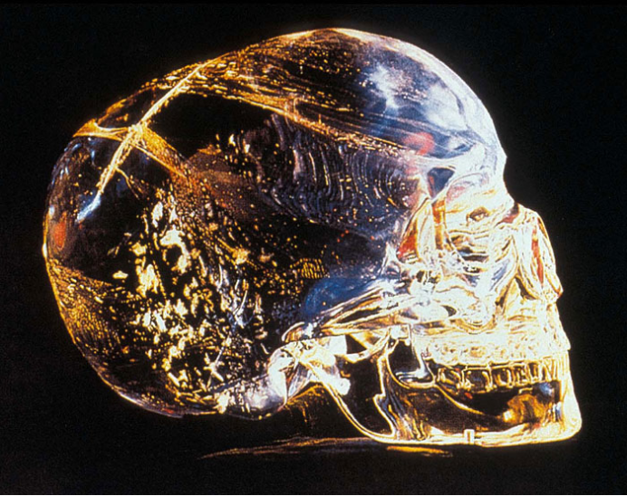 科学家 科学家大胆设想:两大奇物源于外星文明?其一是玛雅文明水晶头骨