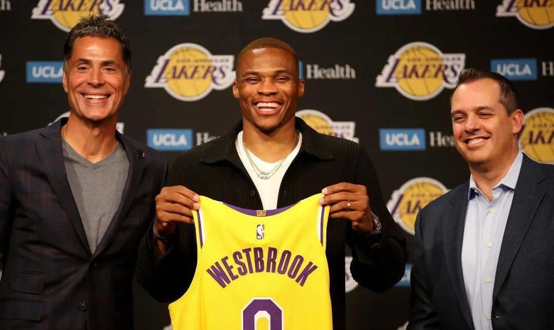 可馨育娃|提前预定最佳总经理？前年用零钱换整夺冠，今年故伎重施再攀高峰