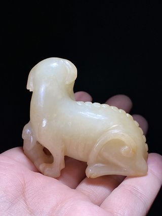 和田玉籽料|明 和田玉籽料 白玉 子母兽 把件 摆件