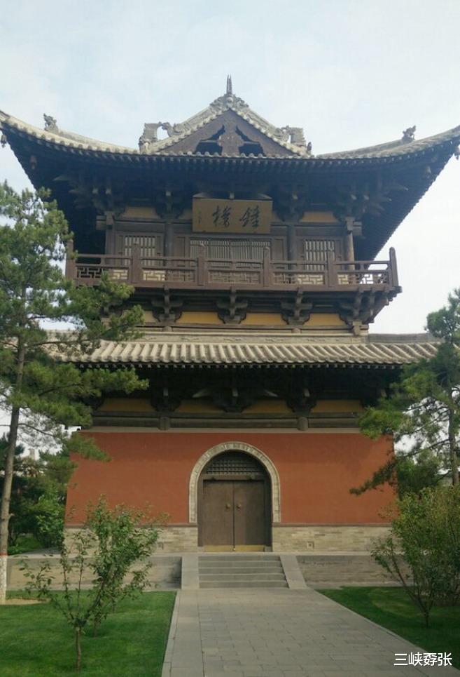 比特币 大同华严寺：辽金时代宗庙耸，寺阔殿多塔楼雄